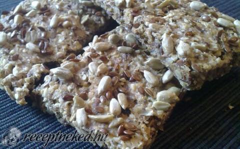 Ropogós kenyér /Knäckebrot/