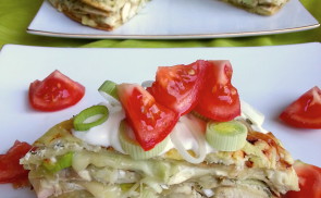Csirkés-sajtos rakott tortilla