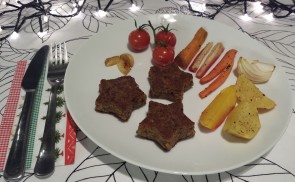 Tonhal fasírt, tepsis zöldségekkel