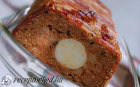 Bacon-be csomagolt vagdalt