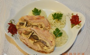 Gombás rakott hús