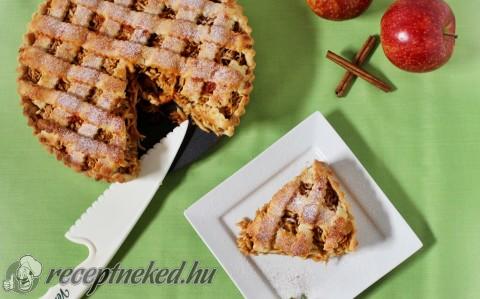 Almás pite gazdag töltelékkel