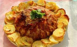 Karfioltorta vele sült krumplival