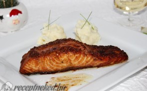 Fűszeres-pácolt lazacszelet