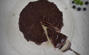 Áfonyás túrótorta.