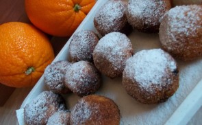 Kanalas túrógolyó (narancsos-fahéjas)