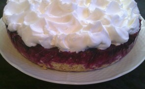 Tejszínhabos gyümölcsös torta