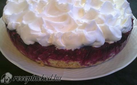 Tejszínhabos gyümölcsös torta