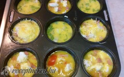 Rántottás muffin