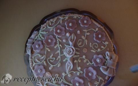 Almás rakottas torta