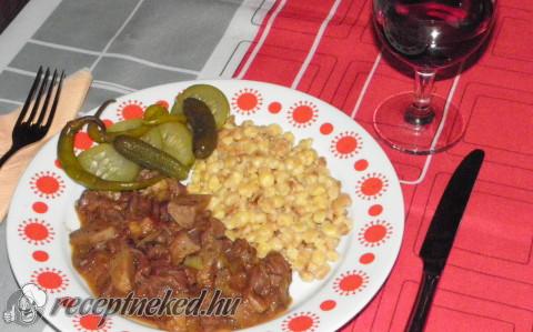 Zúzapörkölt vargányával