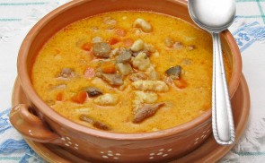Pandúrgulyás / betyárleves