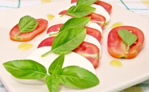 Insalata caprese  / panzanella