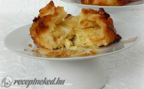 Camembert leveles tésztában
