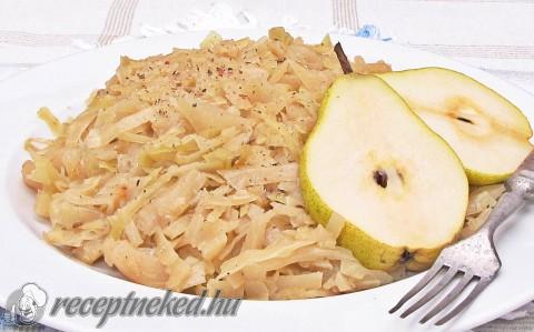 Párolt káposzta vilmoskörtével