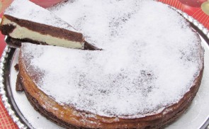 Túrókrémes csokitorta