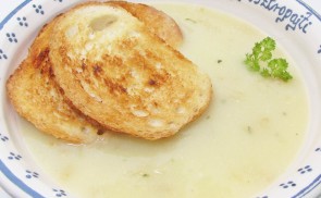 Zellerkrémleves