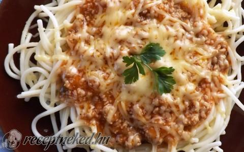 Bolognai spagetti kicsit másképpen