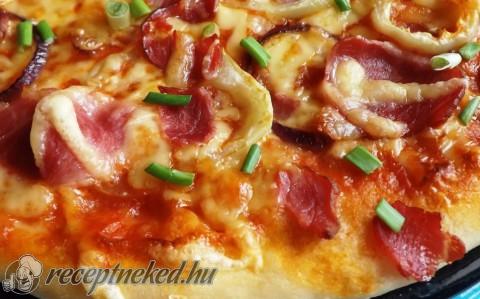 Tarjás pizza