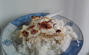 Almás-baconos rakott csirke