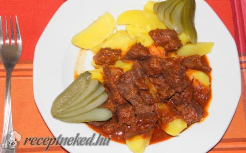 Marhapörkölt
