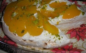 Barackos pavlova pisztáciával