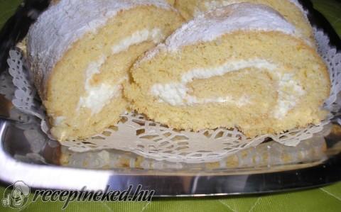 Mascarponés túrótekercs