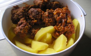 Zöldfűszeres húsgombóc