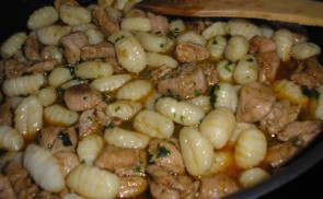Borjúragu gnoccival