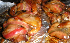Csirkemáj baconbe tekerve