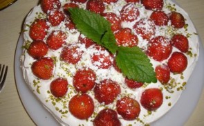 Epres-fehércsokis sajtkrémes torta