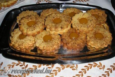 Diós lekváros linzer