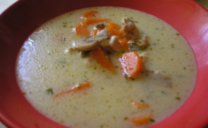 Thai csirkeleves