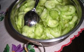 Uborkasaláta