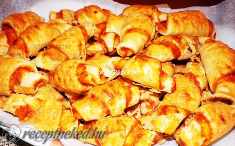 Pizzás kifli