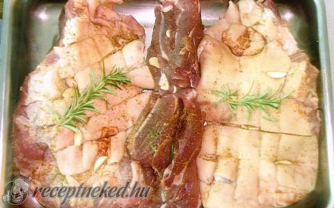 Rozmaringos csülök, lecsós krumplival