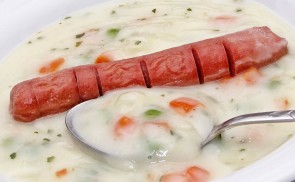 Tejszínes finomfőzelék, sült virslivel