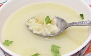 Tejszínes karalábéleves