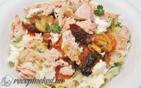 Pangasius ragu tésztán