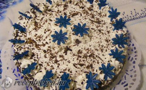 Rumosmeggyes torta