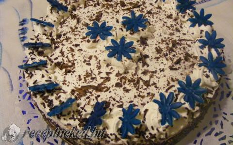 Rumosmeggyes torta