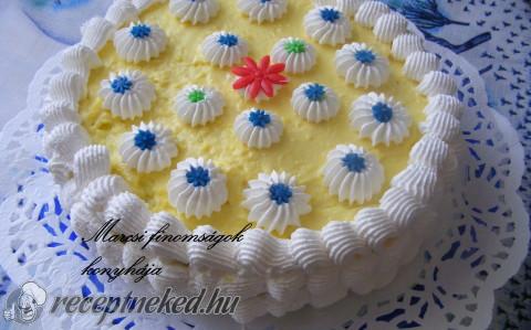 Tejszínhabos, vaníliakrémes  torta