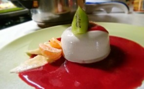 Málnaöntetes panna cotta