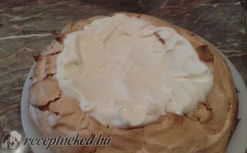 Pavlova torta