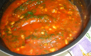 Chilis bab kolbásszal