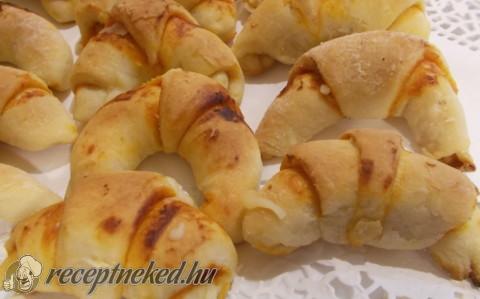 Pizzás minikiflik