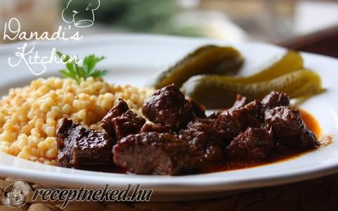 Vörösboros marhapörkölt