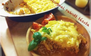 Bolognai sajtos rakott tészta