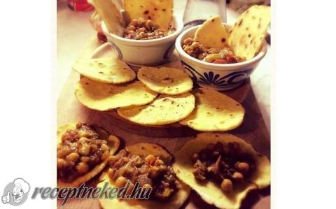 Indiai csicseriborsó (Chana masala)