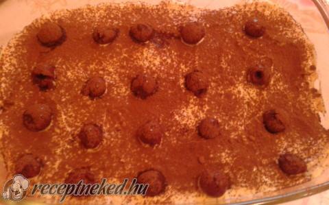 Meggyes tiramisu